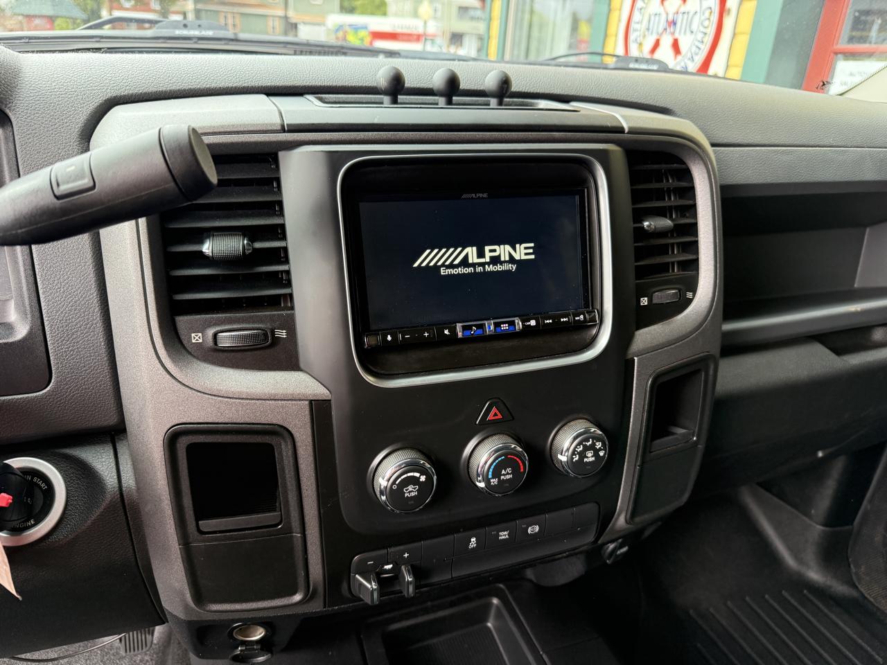 RAM 2500 Tradesman Crew Cab SWB 4WD 2018