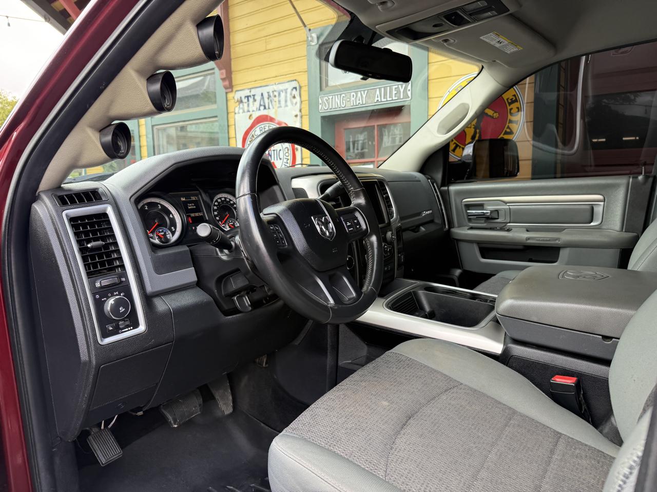 RAM 2500 SLT Crew Cab SWB 4WD 2016