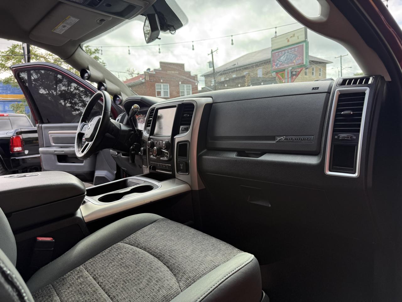 RAM 2500 SLT Crew Cab SWB 4WD 2016
