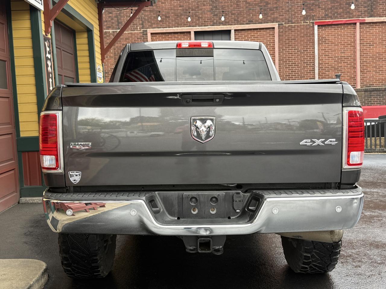 RAM 2500 Laramie Crew Cab SWB 4WD 2016