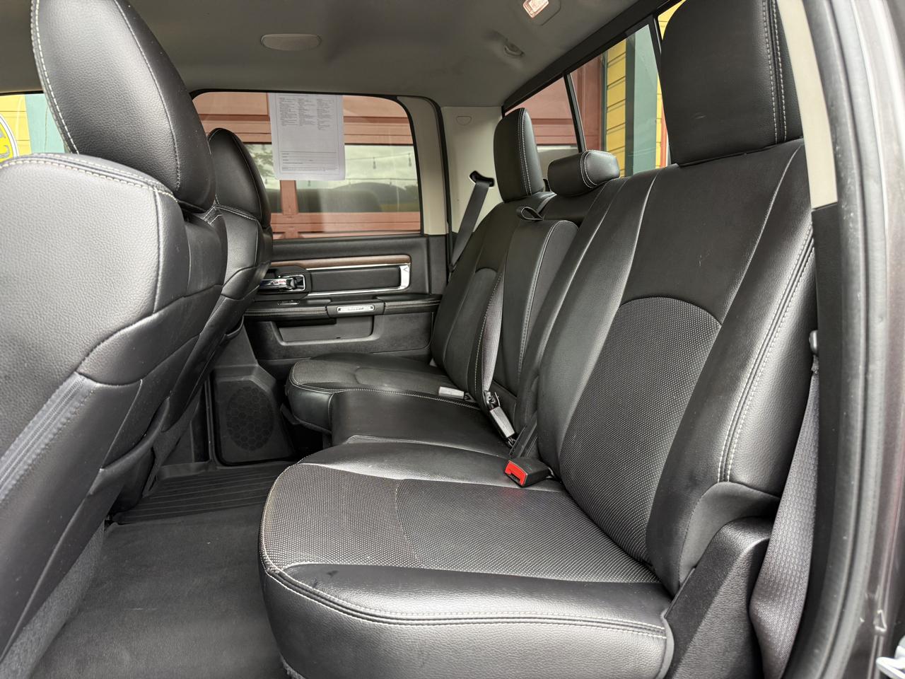 RAM 2500 Laramie Crew Cab SWB 4WD 2016