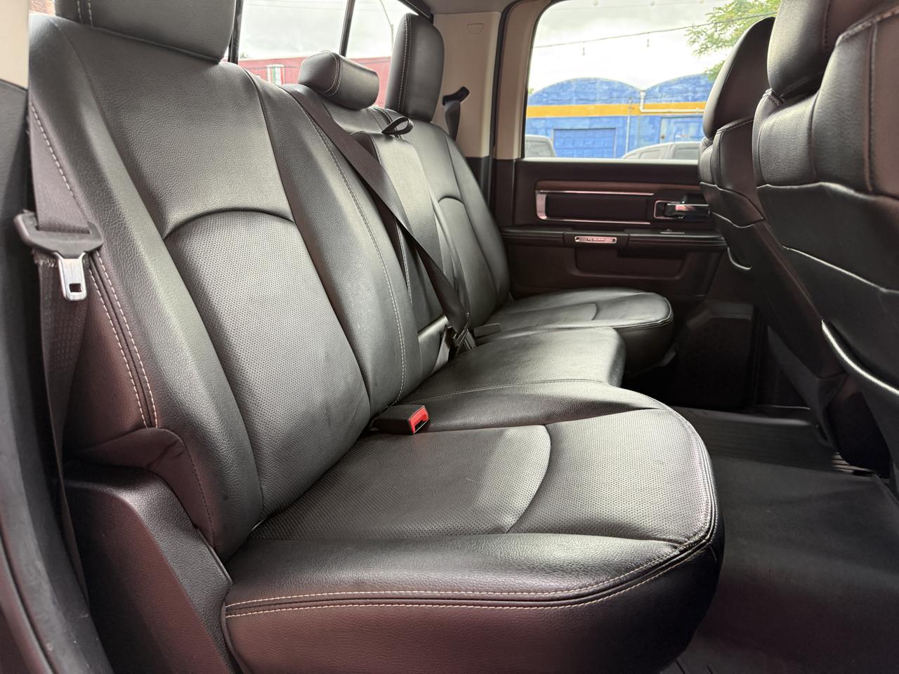 RAM 2500 Laramie Crew Cab SWB 4WD 2016