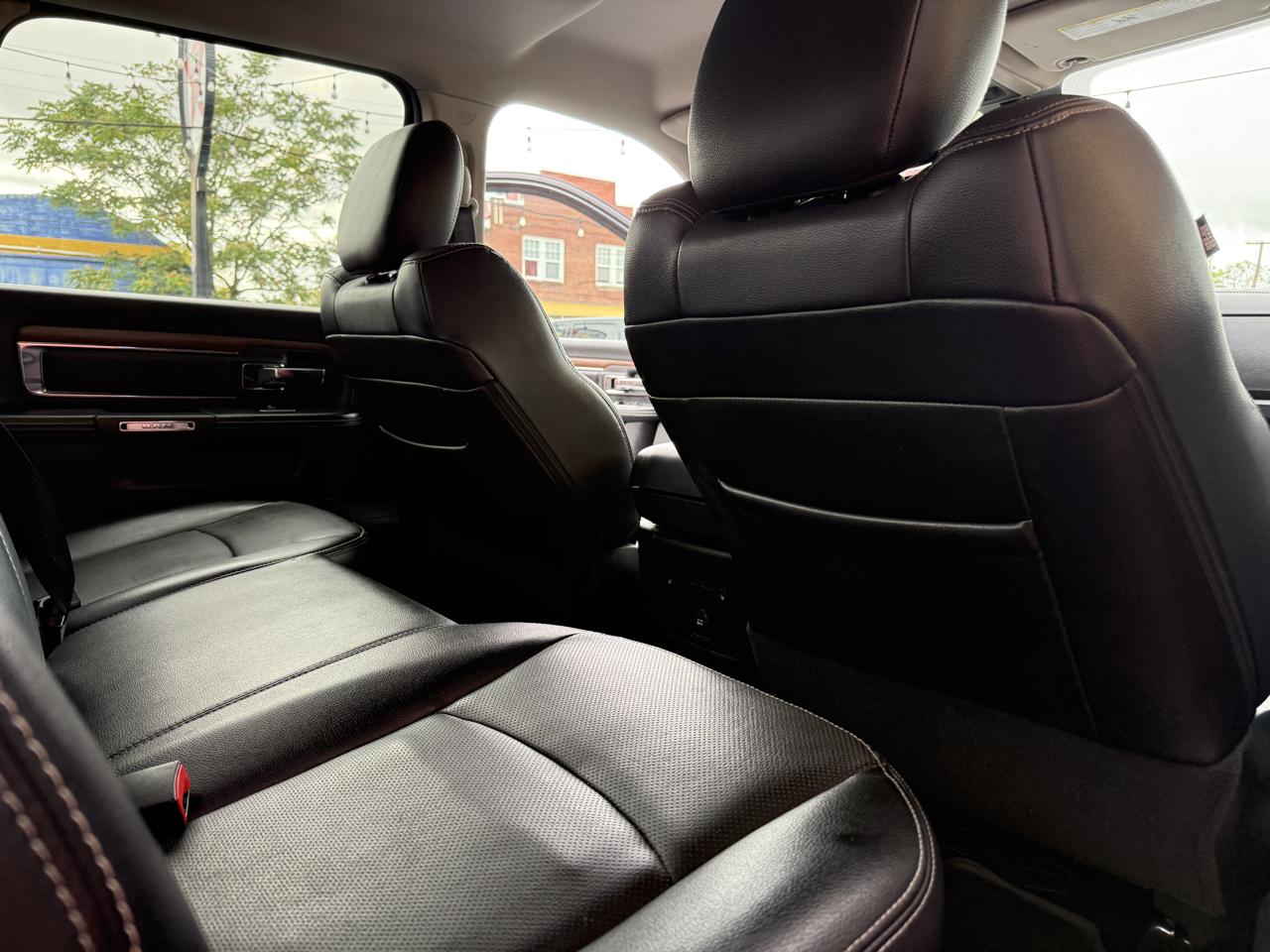 RAM 2500 Laramie Crew Cab SWB 4WD 2016