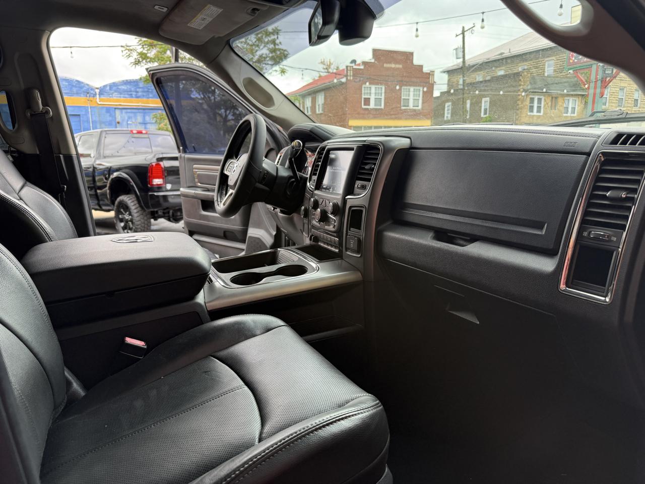 RAM 2500 Laramie Mega Cab 4WD 2018