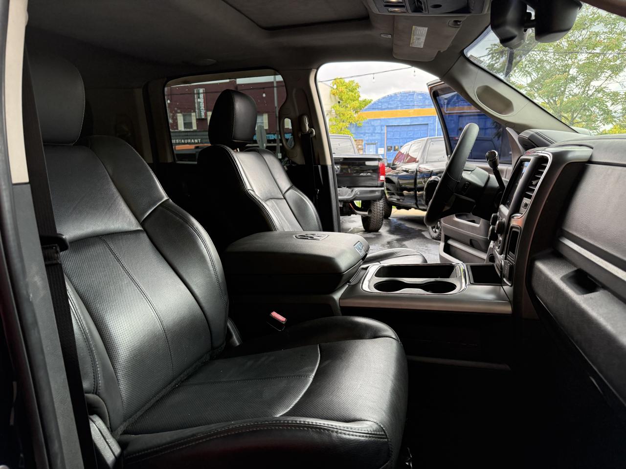 RAM 2500 Laramie Mega Cab 4WD 2018