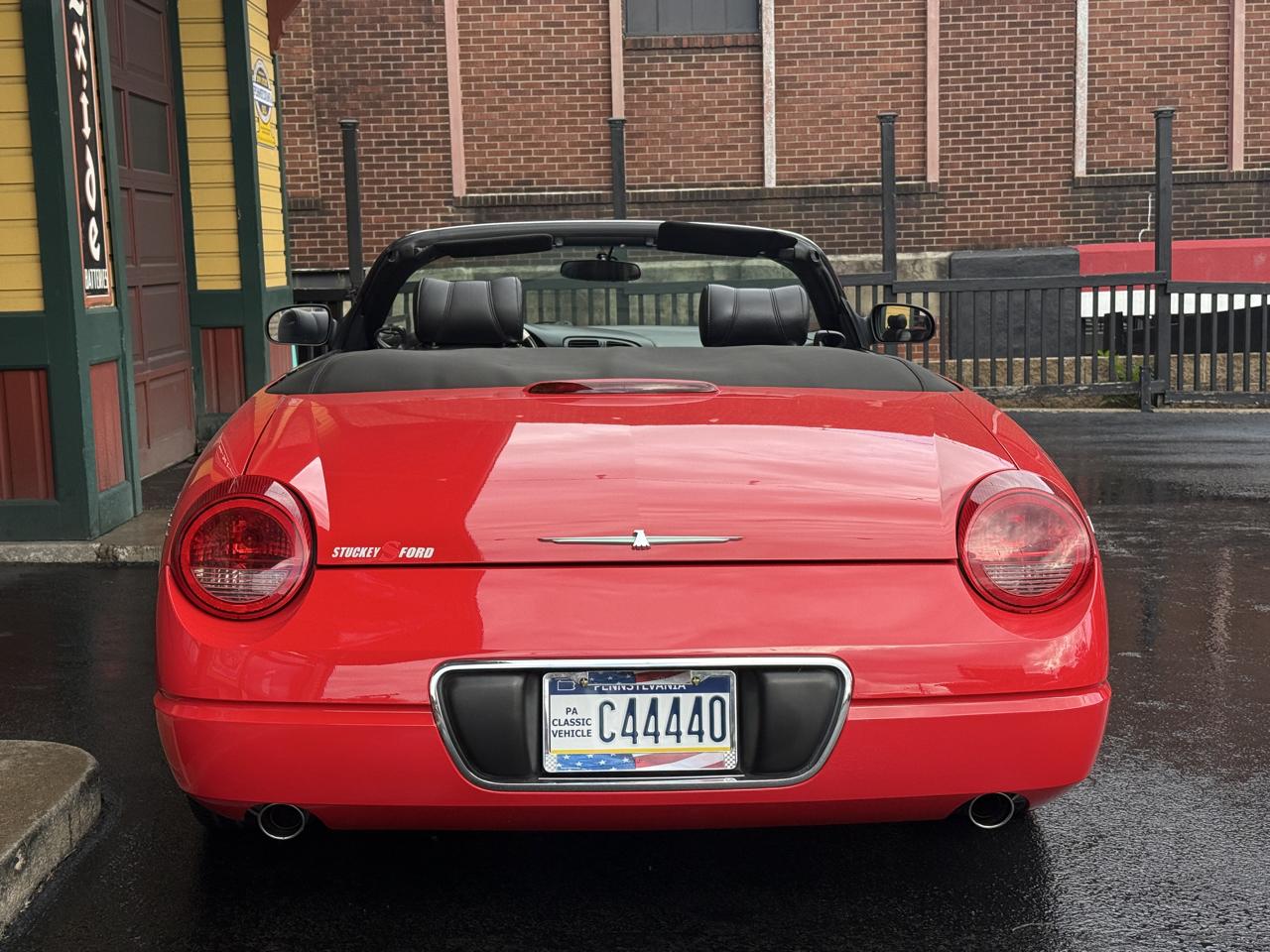 Ford Thunderbird Deluxe 2003