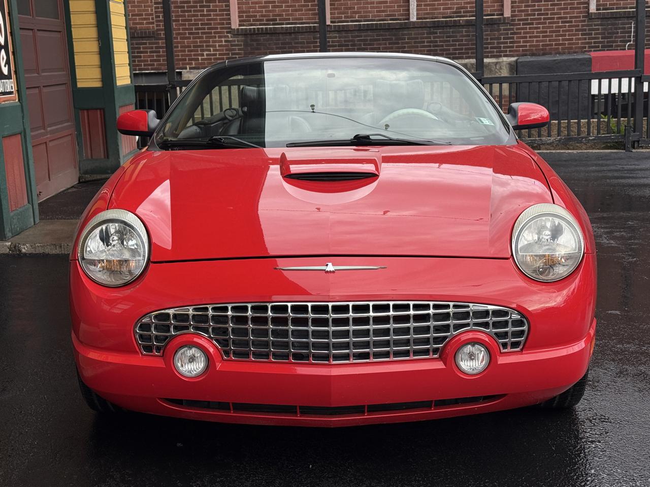 Ford Thunderbird Deluxe 2003