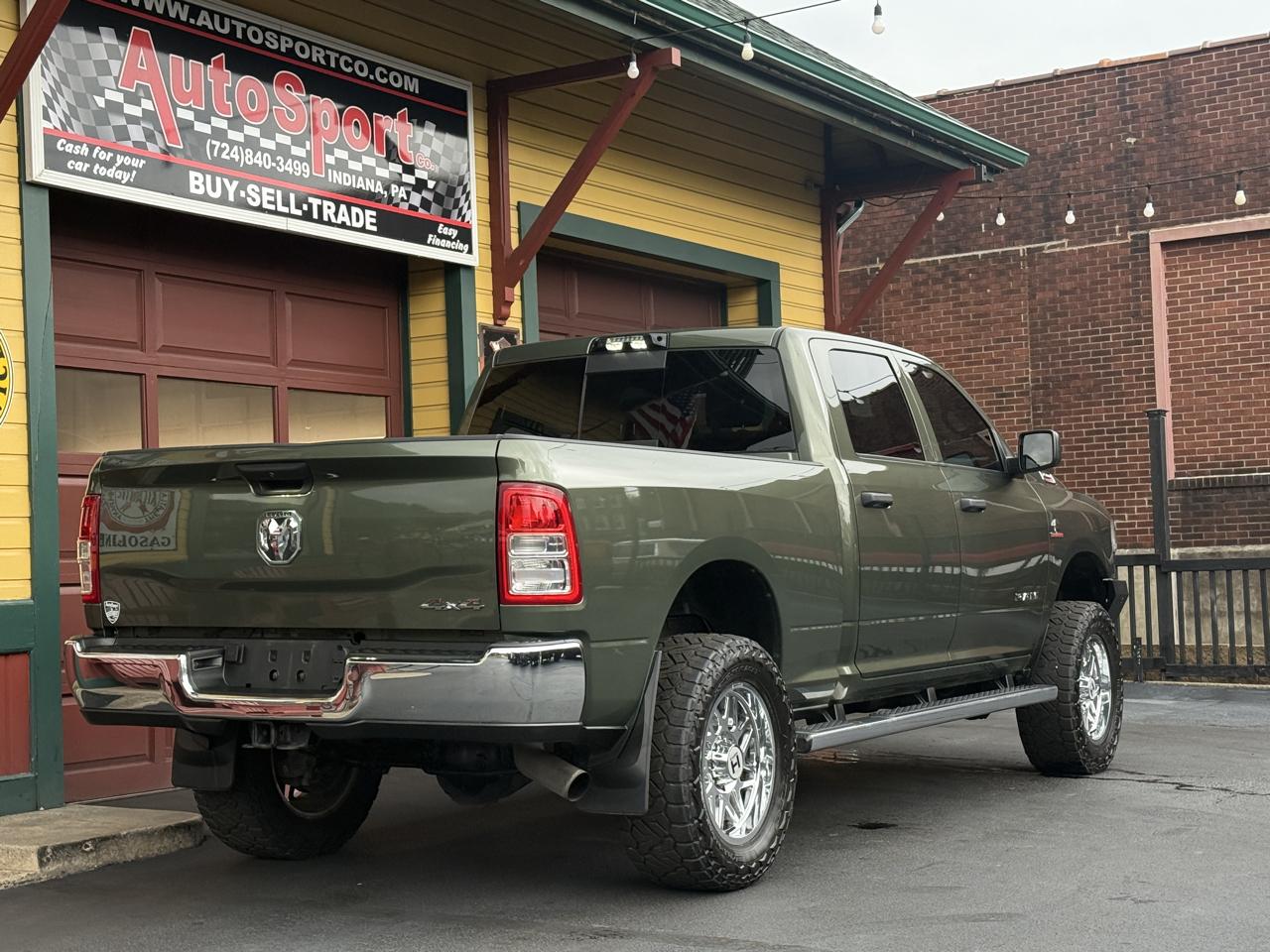 RAM 2500 Tradesman Crew Cab SWB 4WD 2022