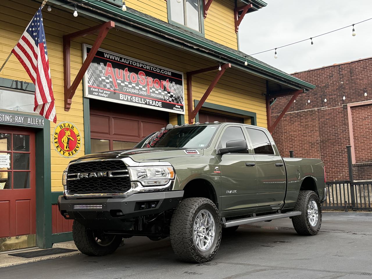 RAM 2500 Tradesman Crew Cab SWB 4WD 2022