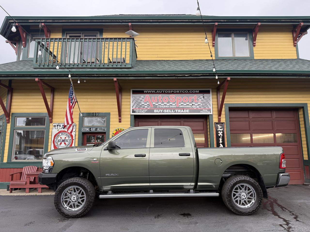 RAM 2500 Tradesman Crew Cab SWB 4WD 2022