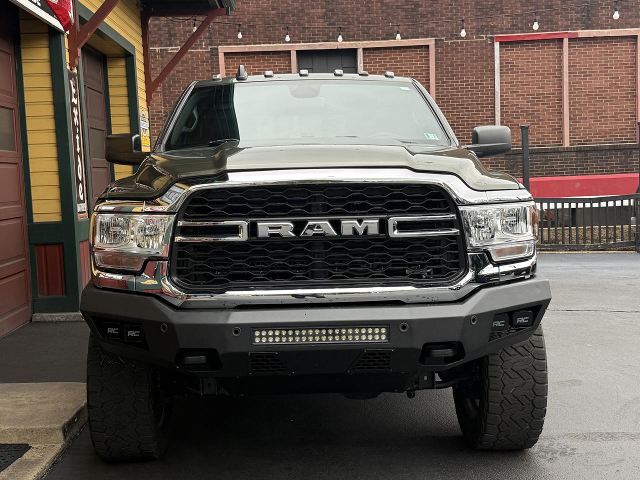 RAM 2500 Tradesman Crew Cab SWB 4WD 2022