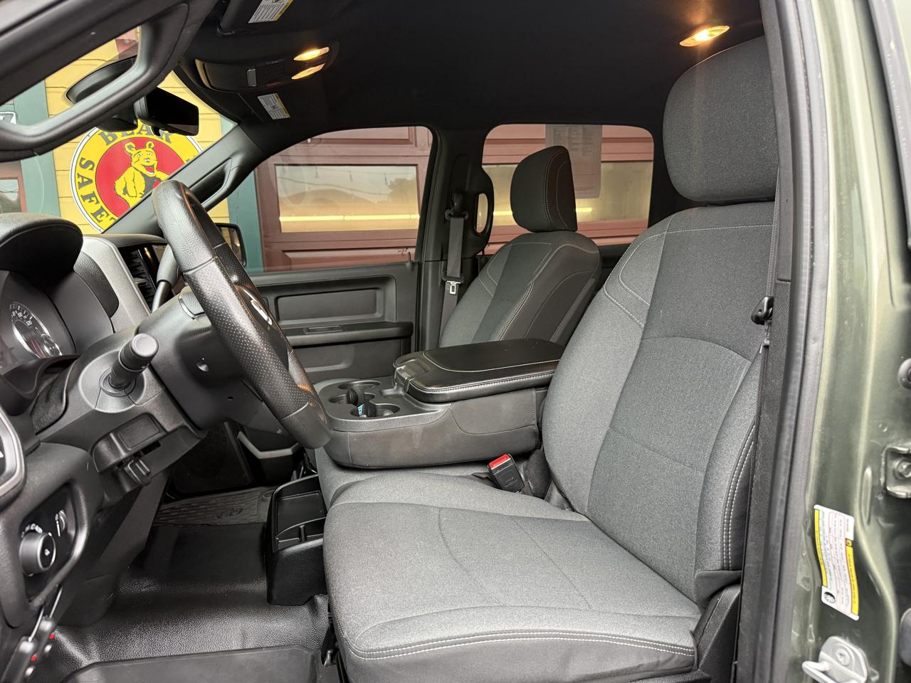 RAM 2500 Tradesman Crew Cab SWB 4WD 2022