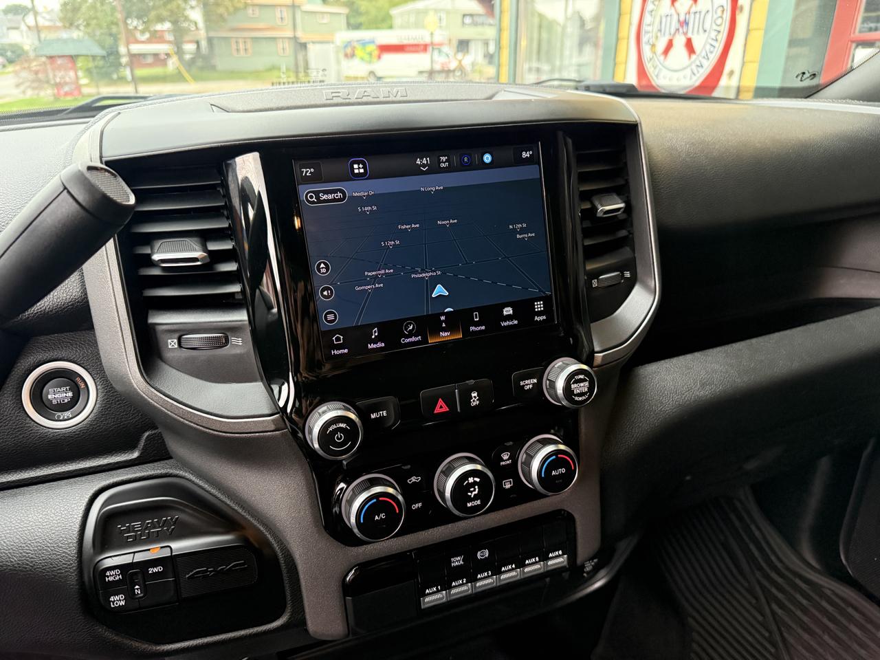 RAM 2500 Tradesman Crew Cab SWB 4WD 2022