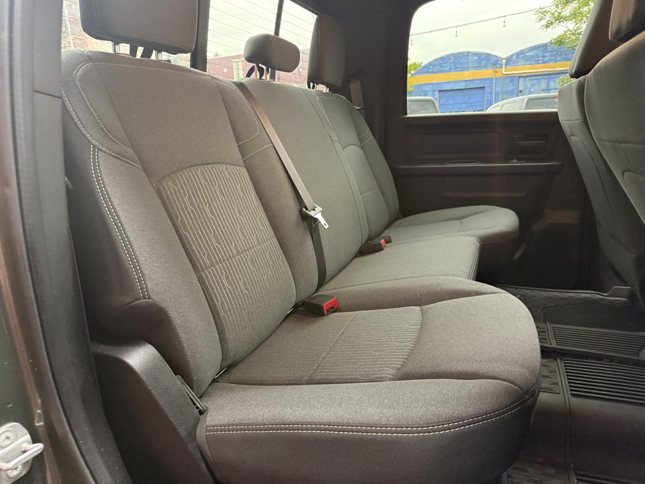 RAM 2500 Tradesman Crew Cab SWB 4WD 2022