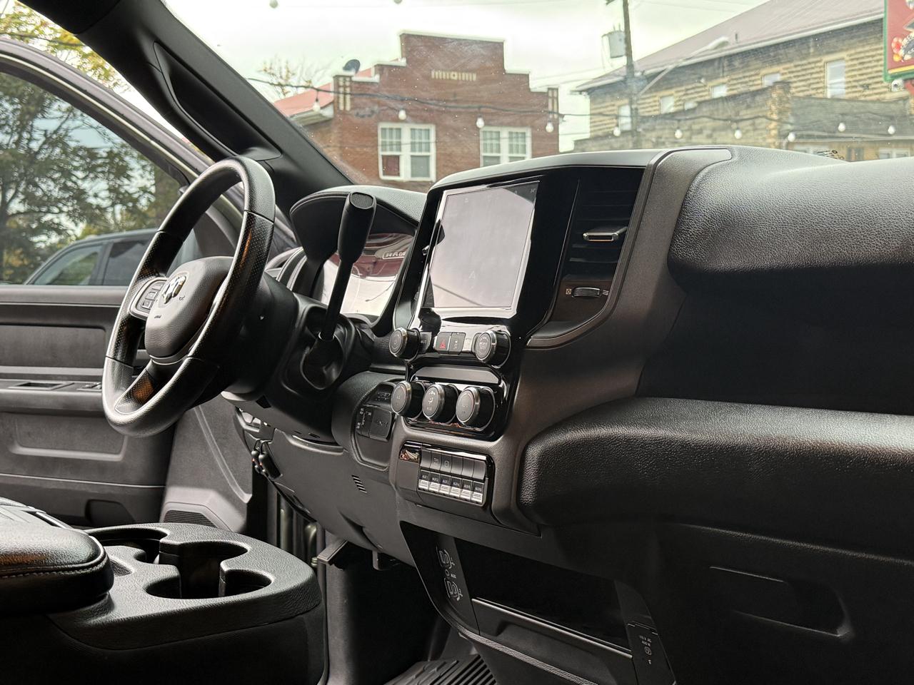 RAM 2500 Tradesman Crew Cab SWB 4WD 2022