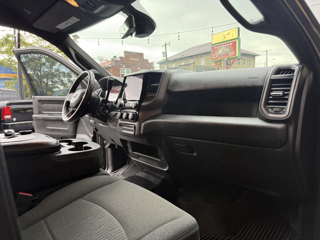 RAM 2500 Tradesman Crew Cab SWB 4WD 2022