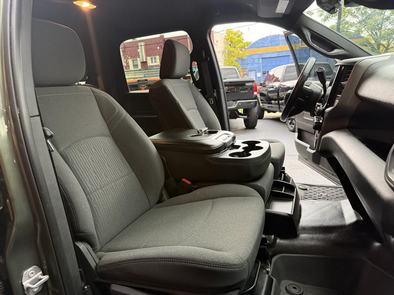 RAM 2500 Tradesman Crew Cab SWB 4WD 2022
