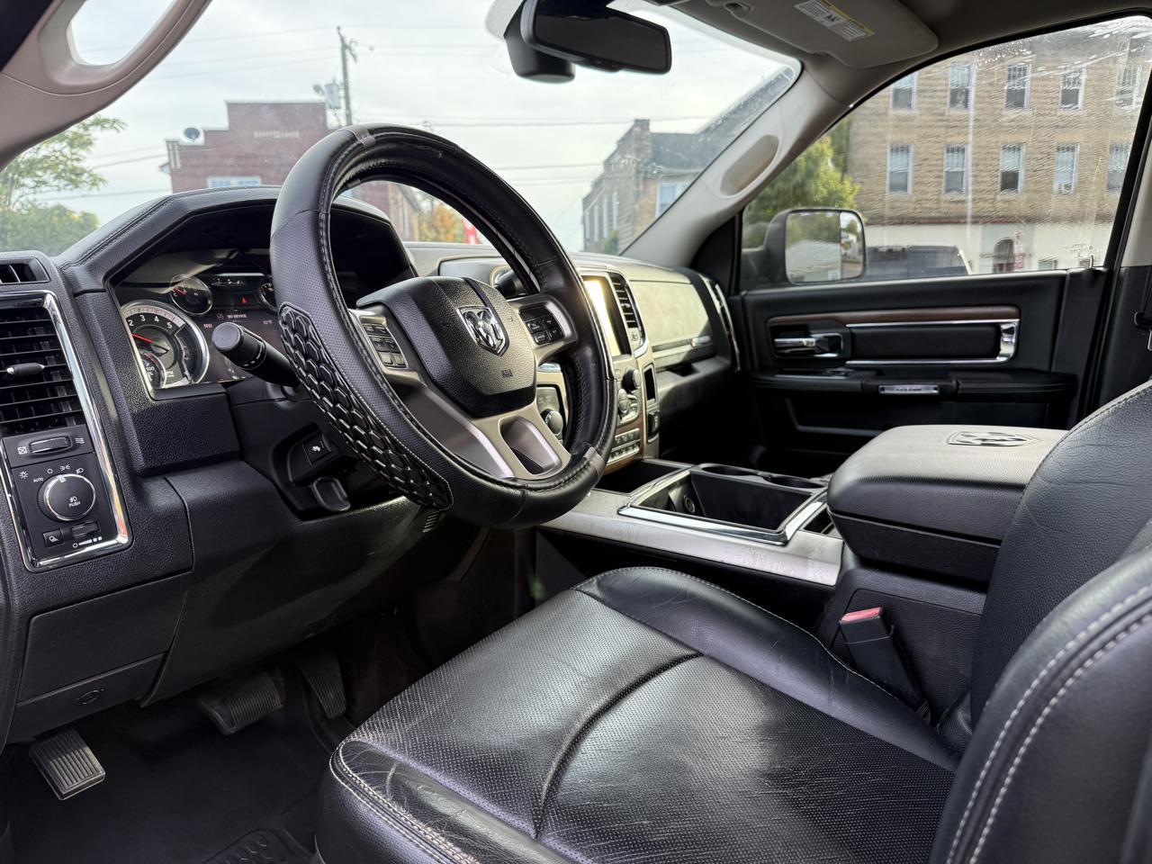 RAM 2500 Laramie Crew Cab SWB 4WD 2014