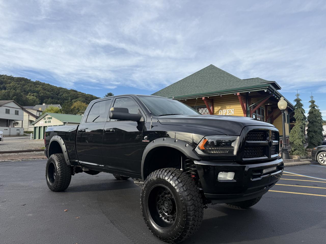 RAM 2500 Laramie Crew Cab SWB 4WD 2014
