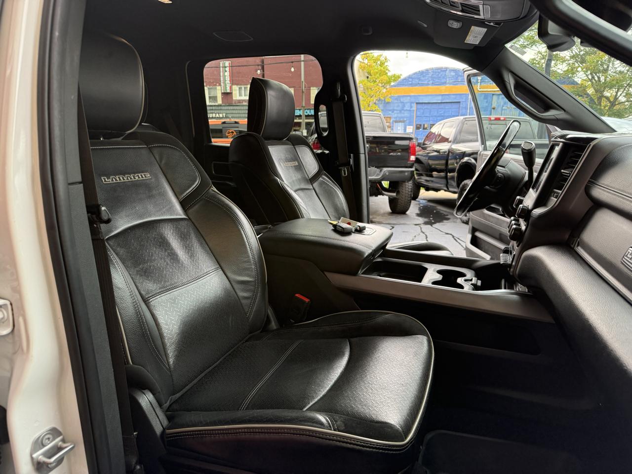 RAM 2500 Laramie Crew Cab SWB 4WD 2021