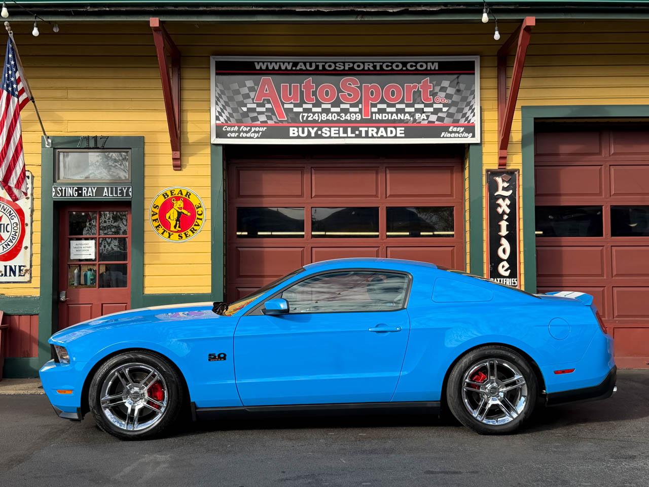 Ford Mustang GT Premium Coupe 2011