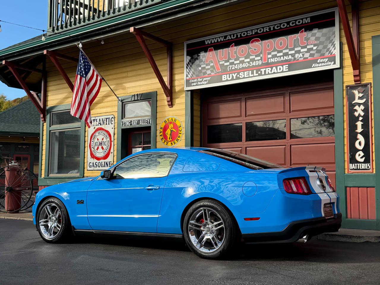 Ford Mustang GT Premium Coupe 2011