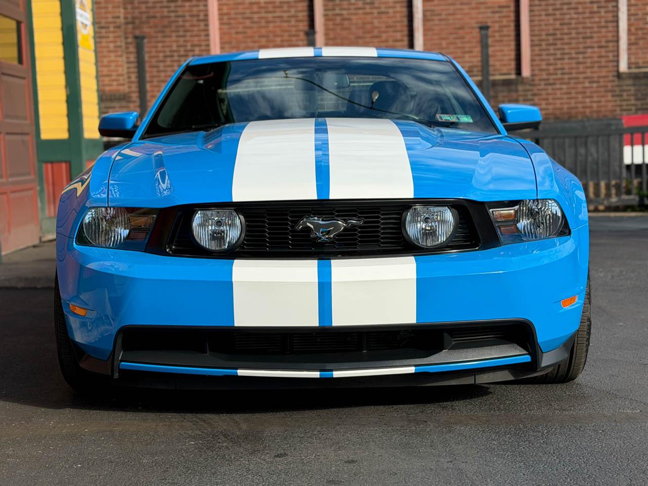 Ford Mustang GT Premium Coupe 2011