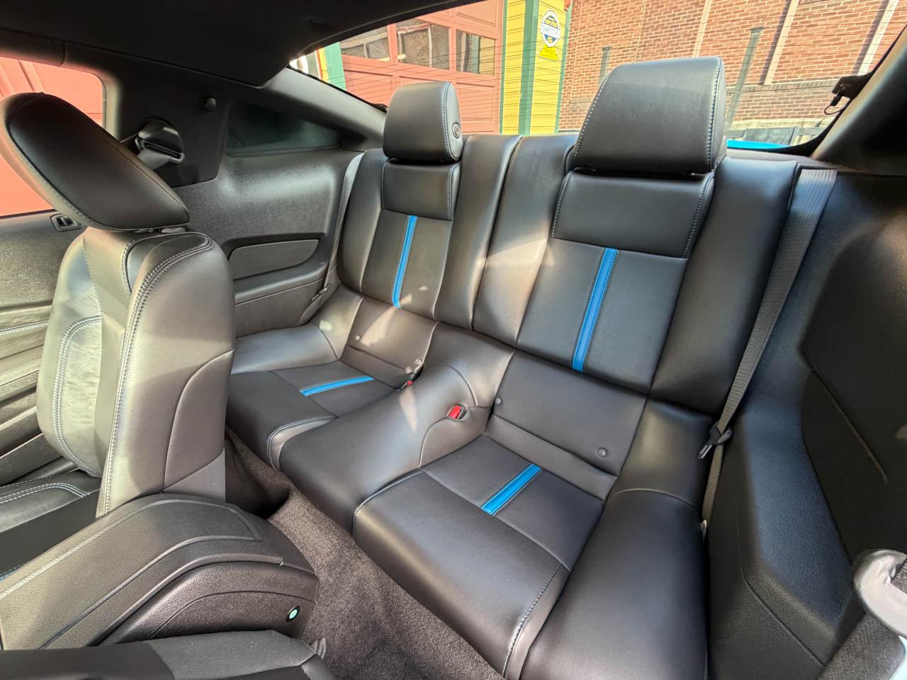 Ford Mustang GT Premium Coupe 2011