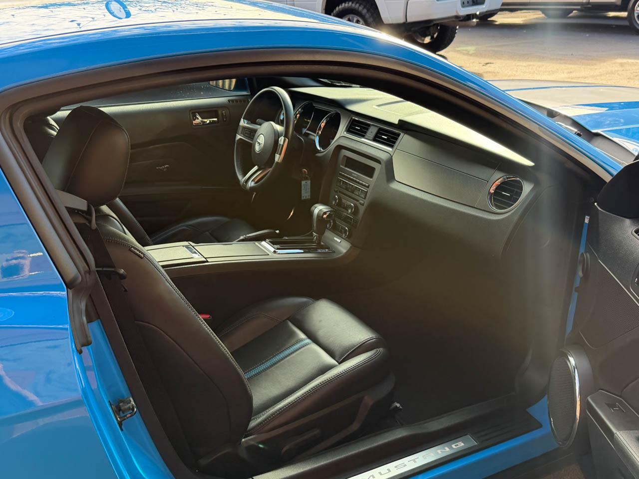 Ford Mustang GT Premium Coupe 2011