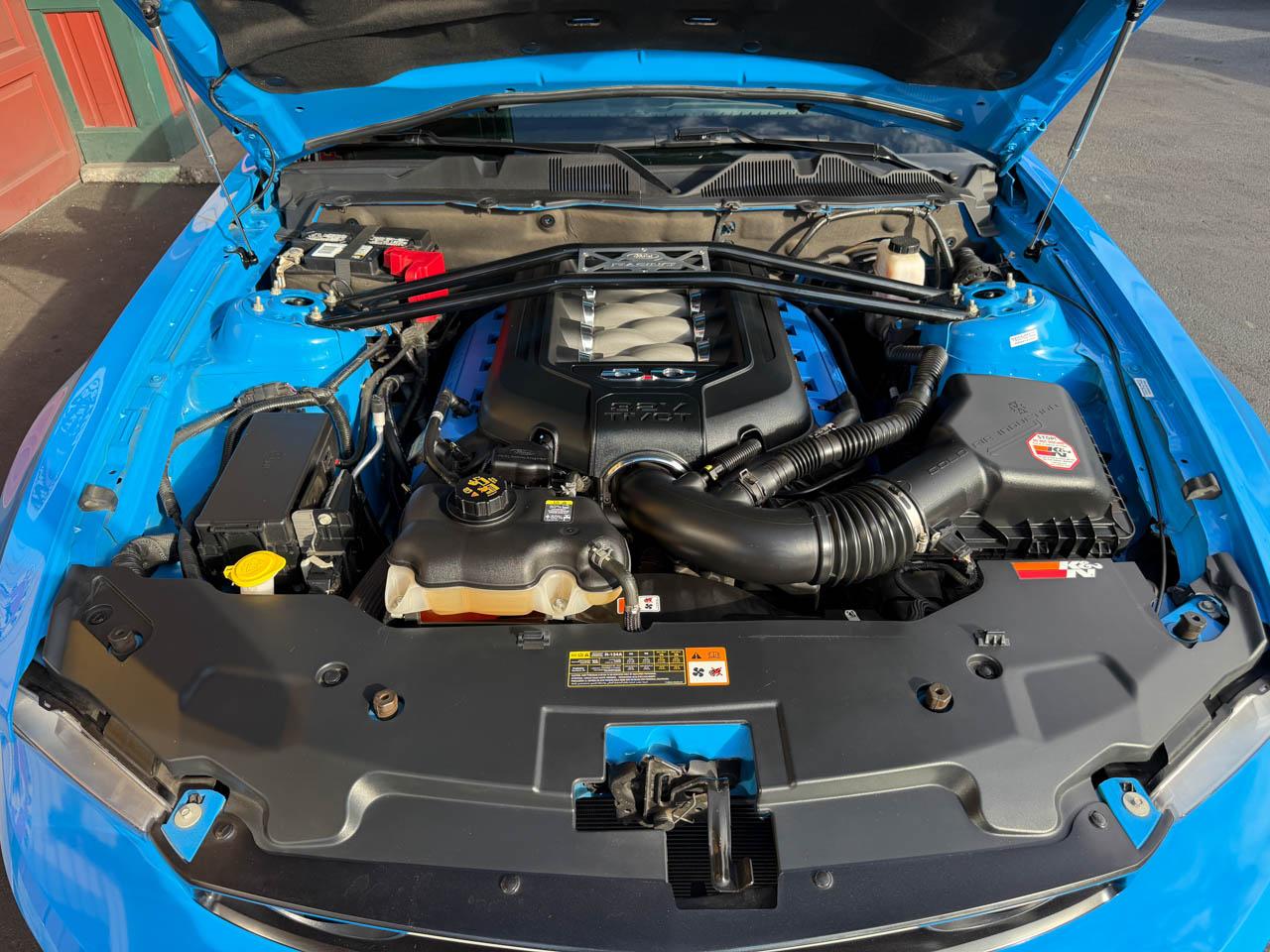 Ford Mustang GT Premium Coupe 2011