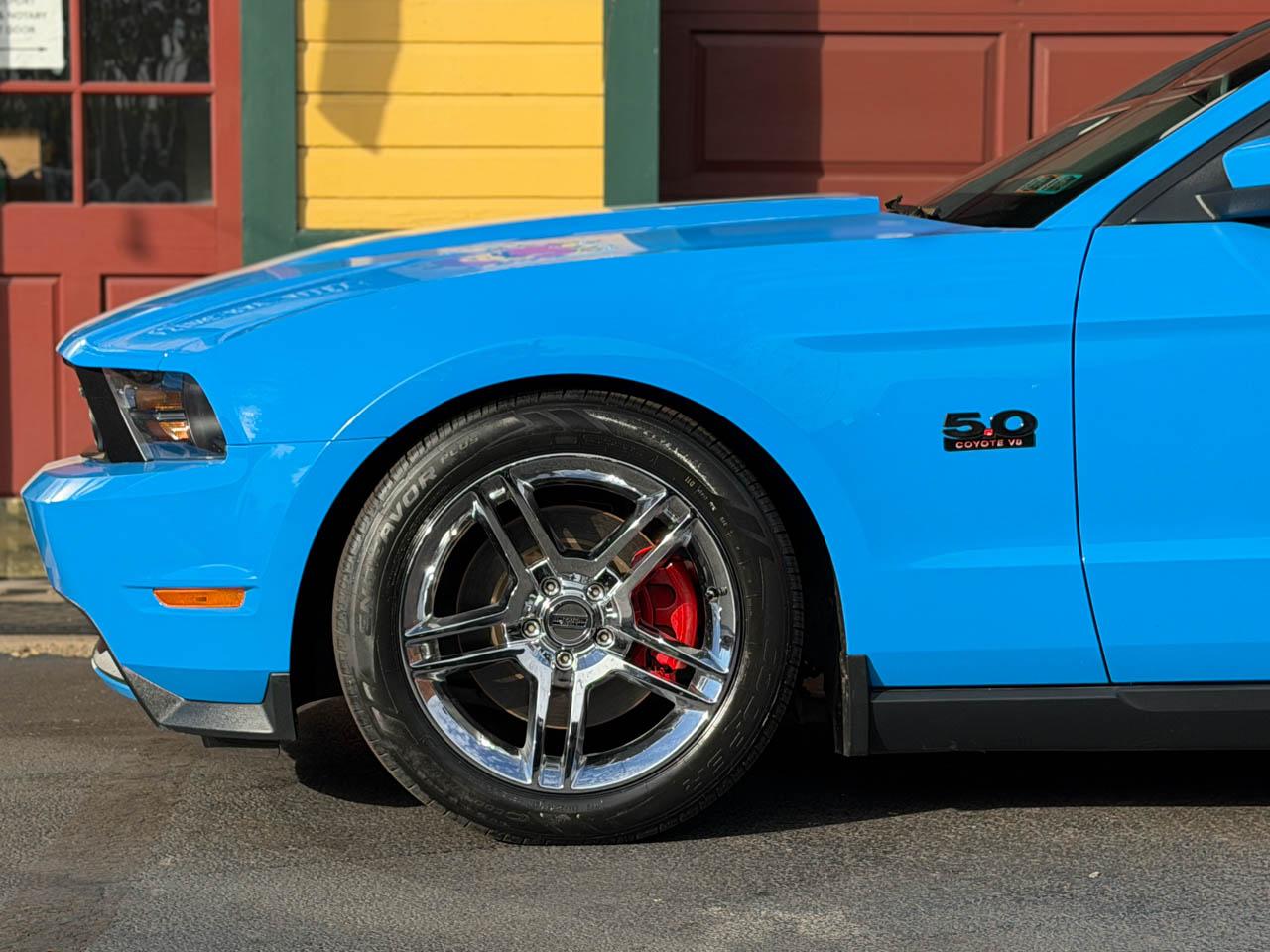 Ford Mustang GT Premium Coupe 2011
