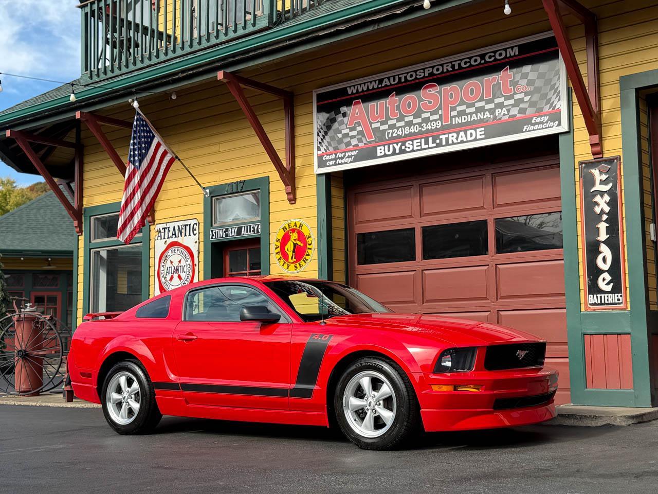 Ford Mustang V6 Deluxe Coupe 2007