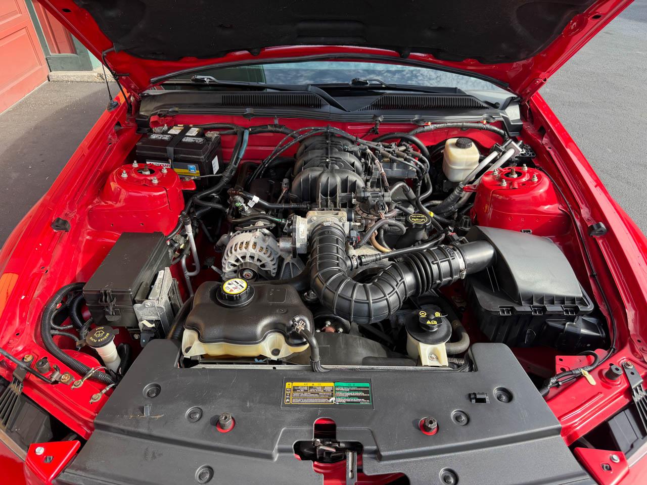 Ford Mustang V6 Deluxe Coupe 2007