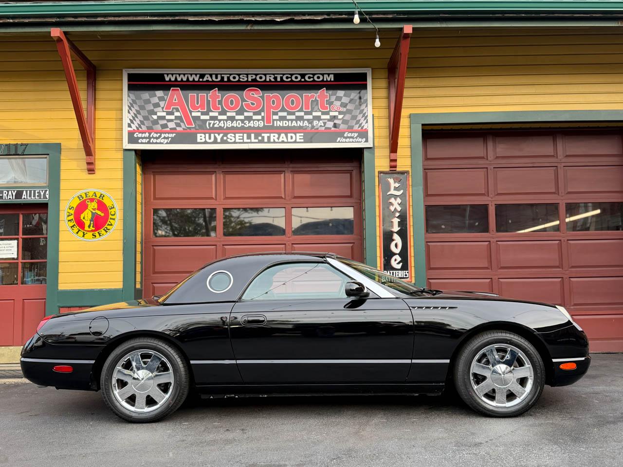 Ford Thunderbird Deluxe 2002