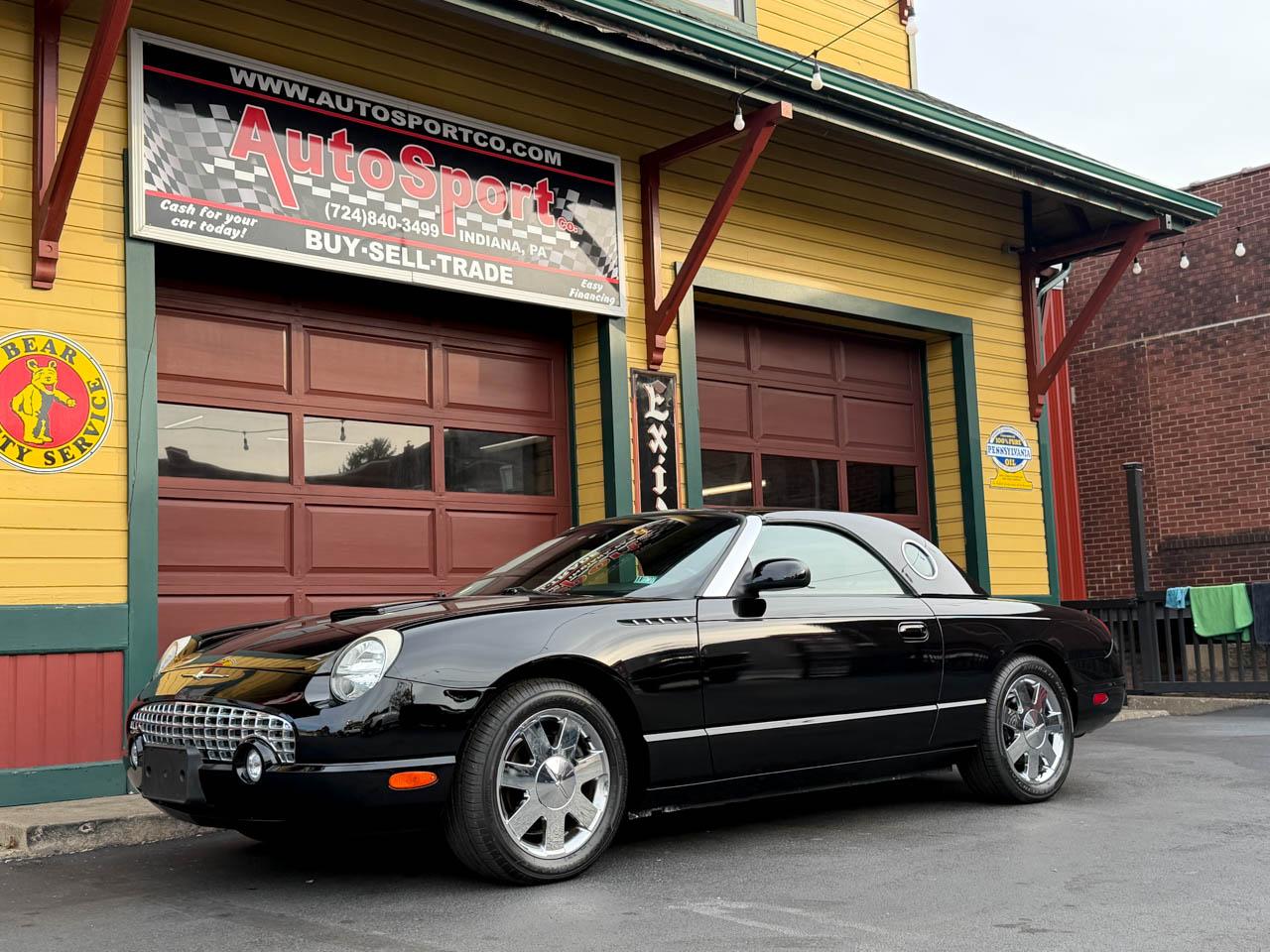 Ford Thunderbird Deluxe 2002