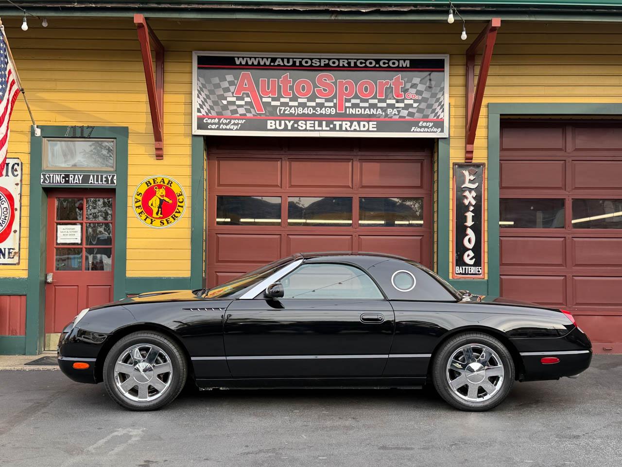 Ford Thunderbird Deluxe 2002