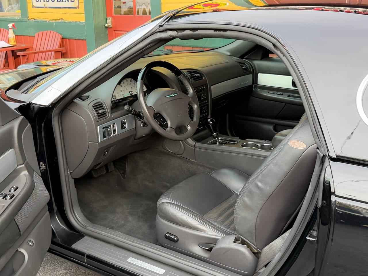 Ford Thunderbird Deluxe 2002