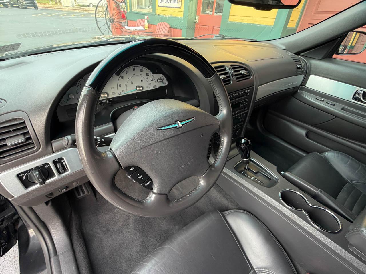Ford Thunderbird Deluxe 2002