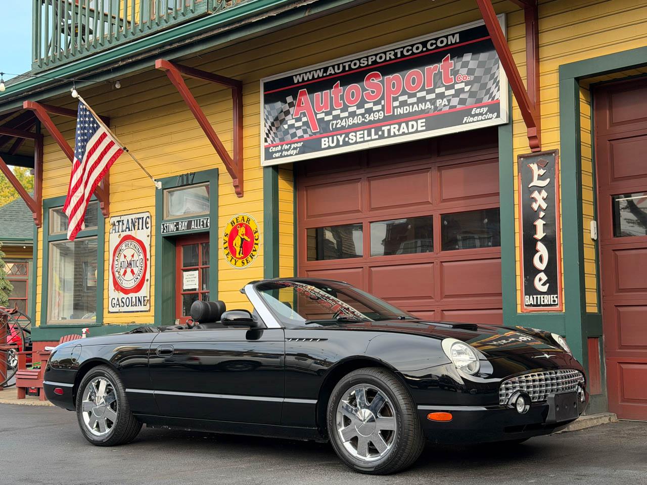 Ford Thunderbird Deluxe 2002