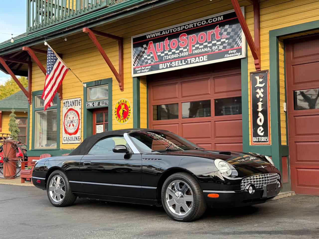 Ford Thunderbird Deluxe 2002