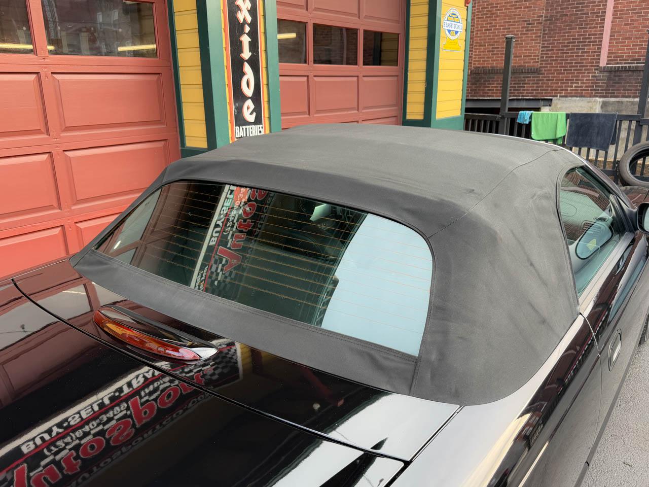 Ford Thunderbird Deluxe 2002