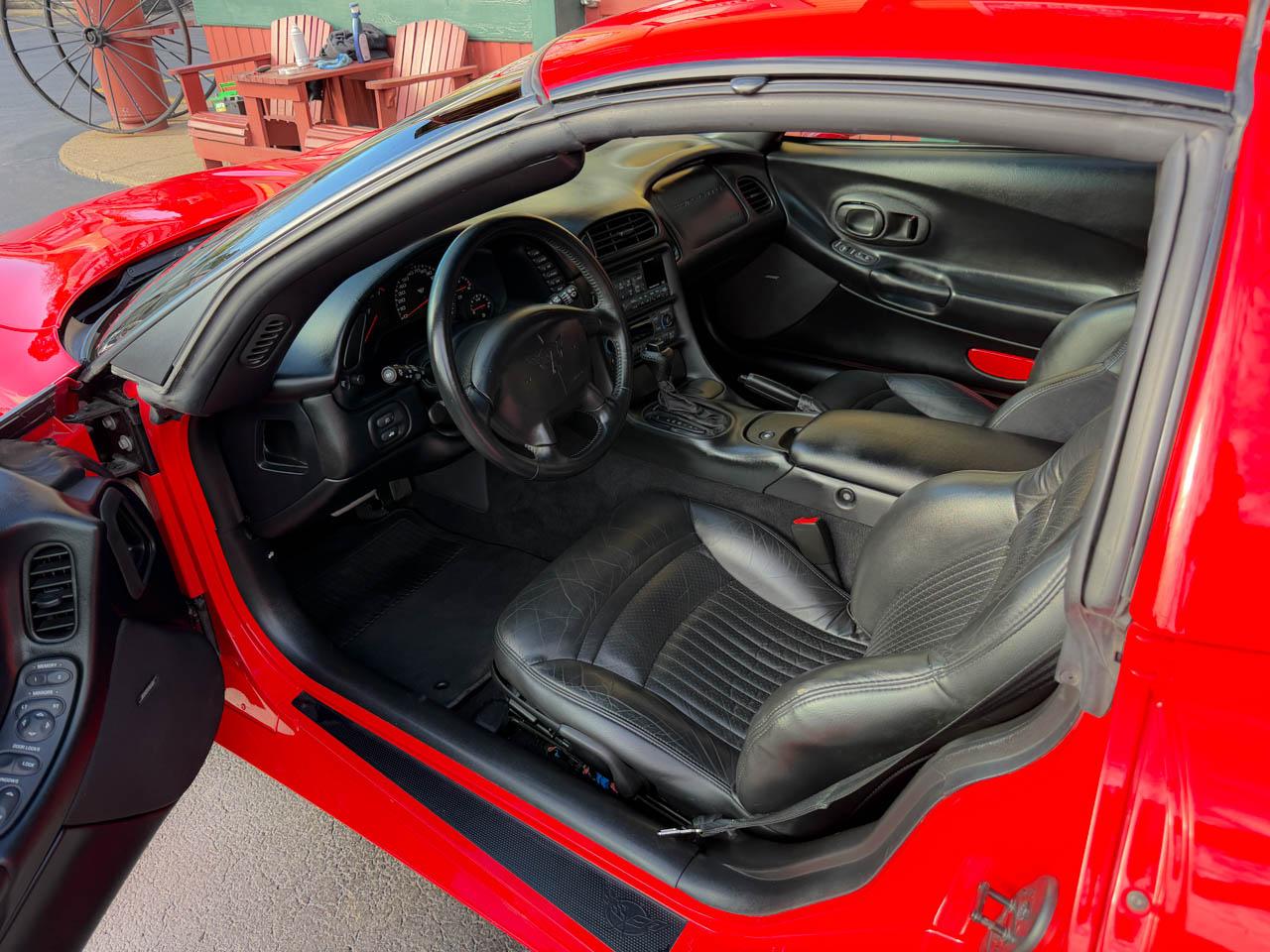 Chevrolet Corvette Coupe 2000