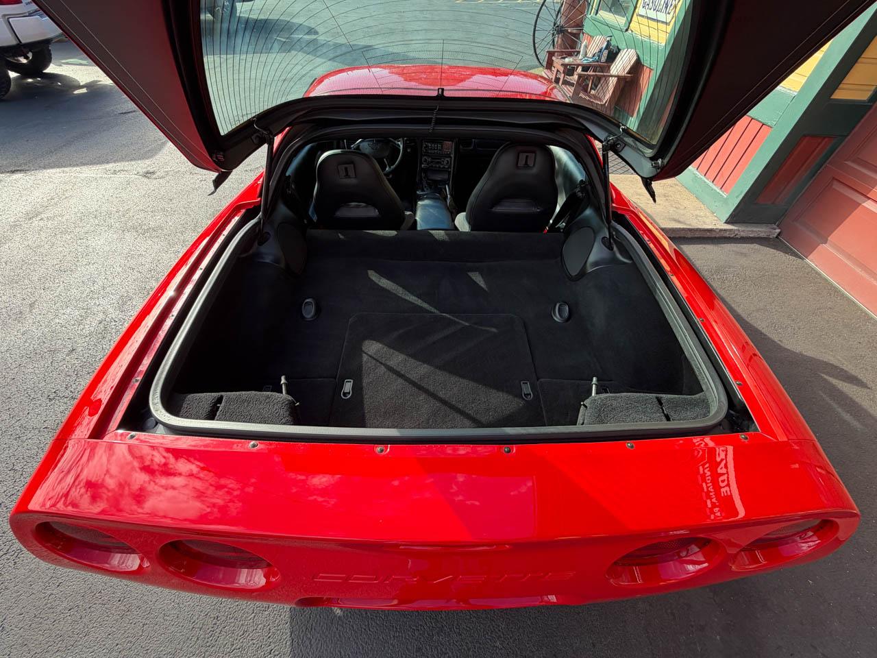 Chevrolet Corvette Coupe 2000