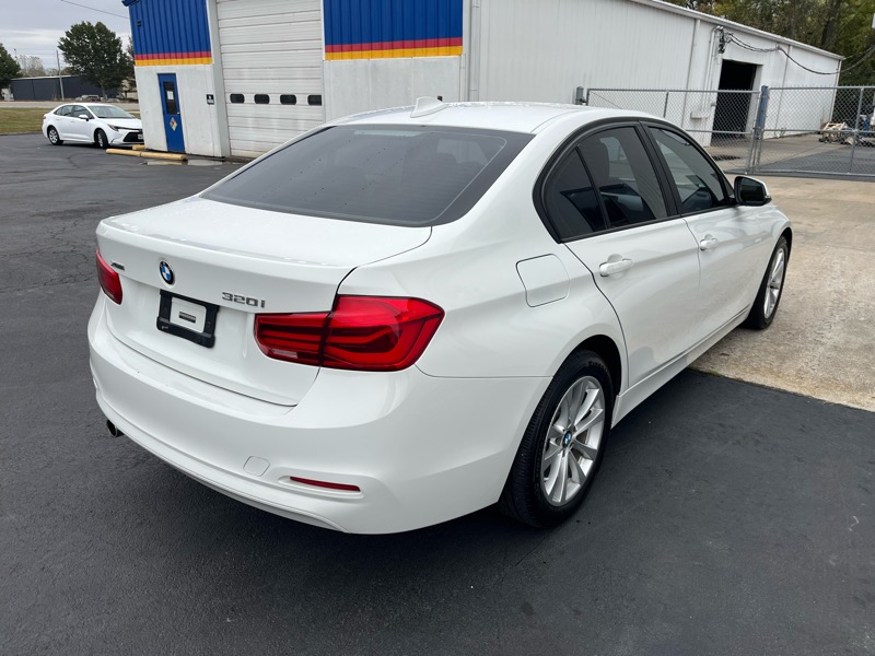 BMW 3-Series 320i xDrive Sedan 2016 BMW 3-Series 320i xDrive Sedan 2016
