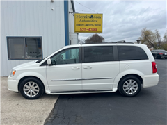 2013 Chrysler Town & Country 