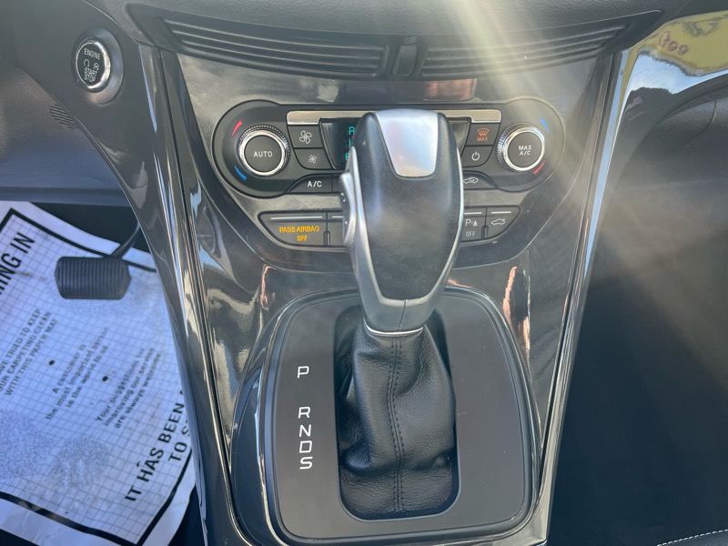 Ford Escape Titanium 4WD 2015