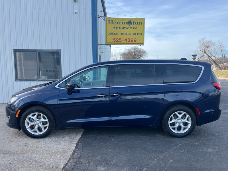 2020 Chrysler Pacifica Touring Plus