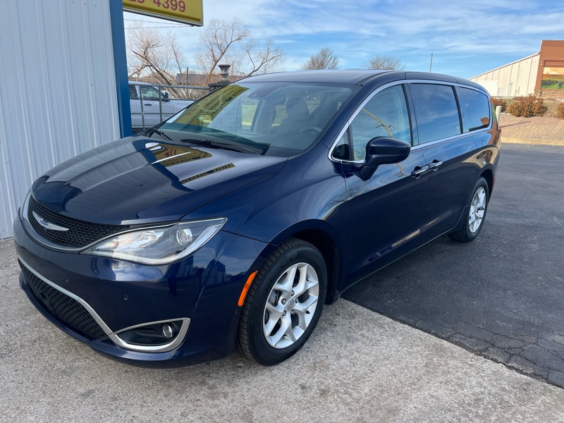 Chrysler Pacifica Touring Plus 2020