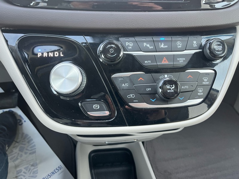 Chrysler Pacifica Touring Plus 2020