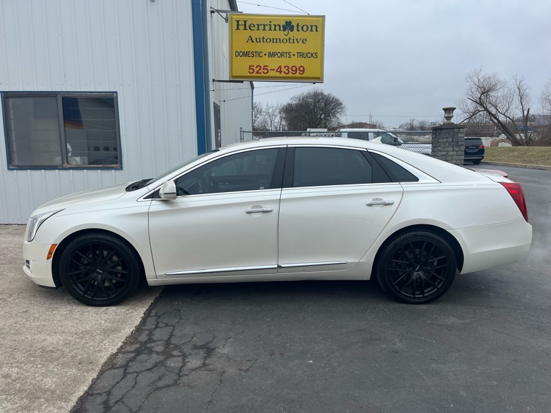 Cadillac XTS Platinum 2013